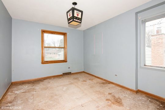 HD_1744133156329_13_600NIrvingAve_2020_MRED_2000x1333