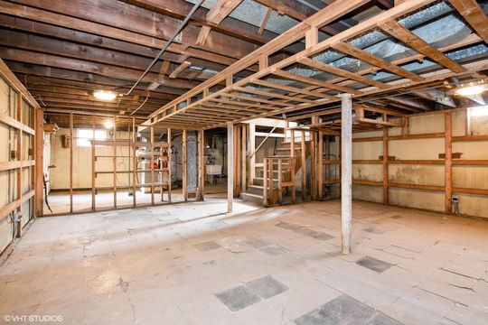 HD_1744133157794_14_600NIrvingAve_2024_MRED_2000x1333