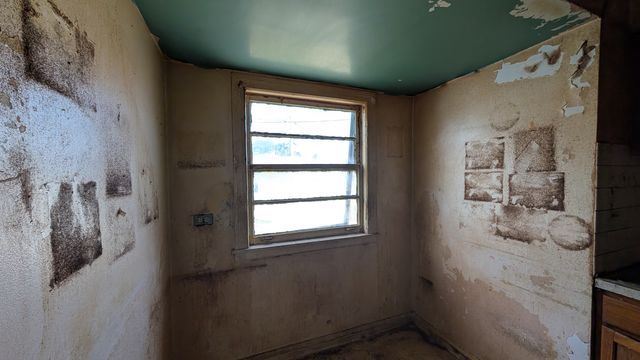 PXL_20250430_145600110