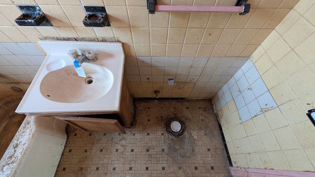 PXL_20250430_145708202.MP