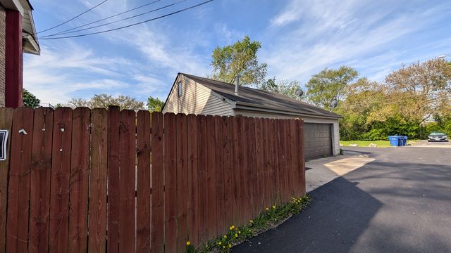 PXL_20250512_135940529