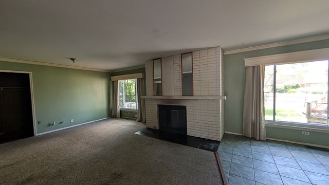 PXL_20250523_182819344