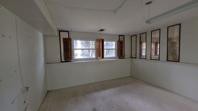 PXL_20250528_170510696