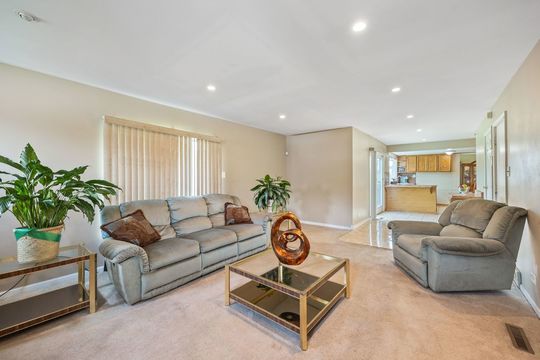 HD_1746553868966_14_1421LawrenceCrescent