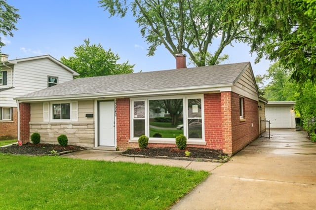 Hits & Misses Property Image