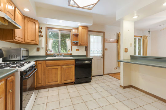 HD_1752719467419_10_4126WildwoodDr_CrystalLake_IL_Full