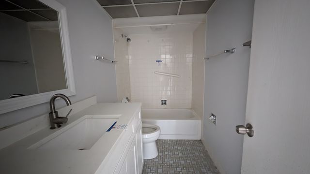 PXL_20250718_183532292.NIGHT