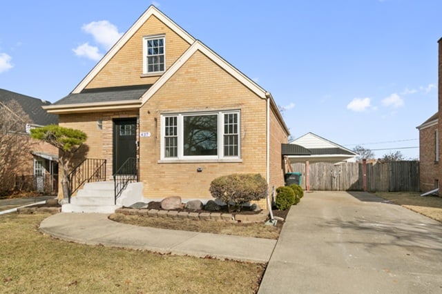 Hits & Misses Property Image