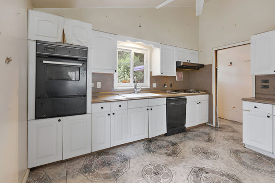 HD_1753537600104_8_15230MeadowLn_Dolton_IL_Small