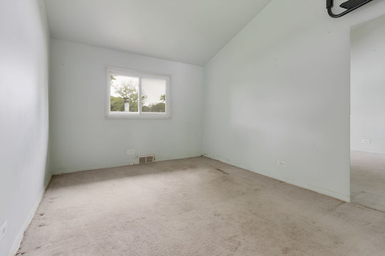 HD_1753537605408_17_15230MeadowLn_Dolton_IL_Small