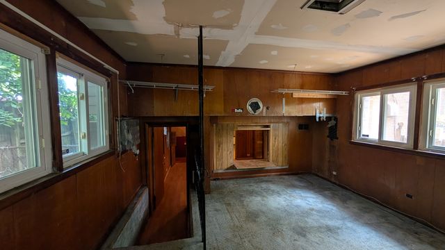 PXL_20250819_182144269