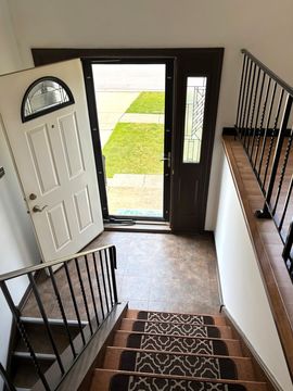 HD_1750265552252_Entry_way_from_liv_rm_to_front_door