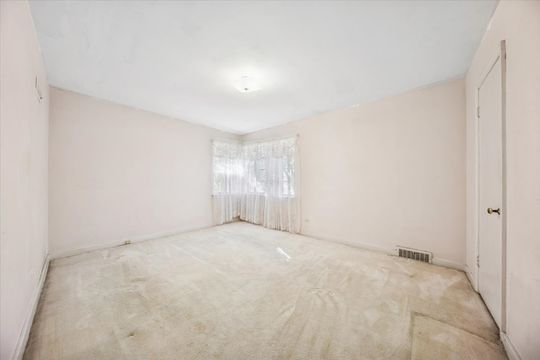 HD_1761789709516_18_3047_N_79th_Ave__Elmwood_Park__IL_60707_9