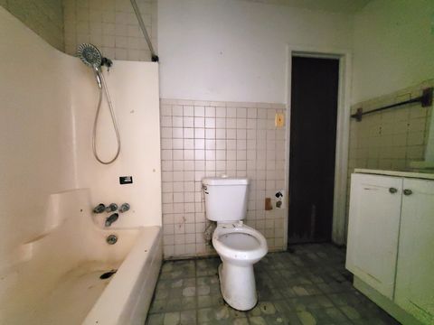 HD_1762301847259_10_Bathroom