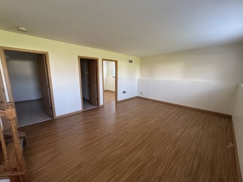 HD_1768566919482_2_empty_living_area
