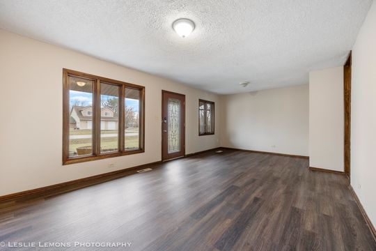 HD_1766863859248_004_16400SherwoodDrive_OrlandPark_IL_60462_SMALL