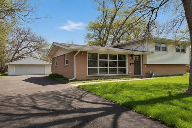 Hits & Misses Property Image