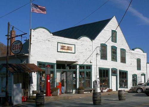 Mast_General_Store