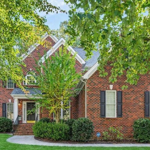 From New York to Mooresville, NC: How Mackenzie Siek's Persistence Paid Off for One Relocating Family