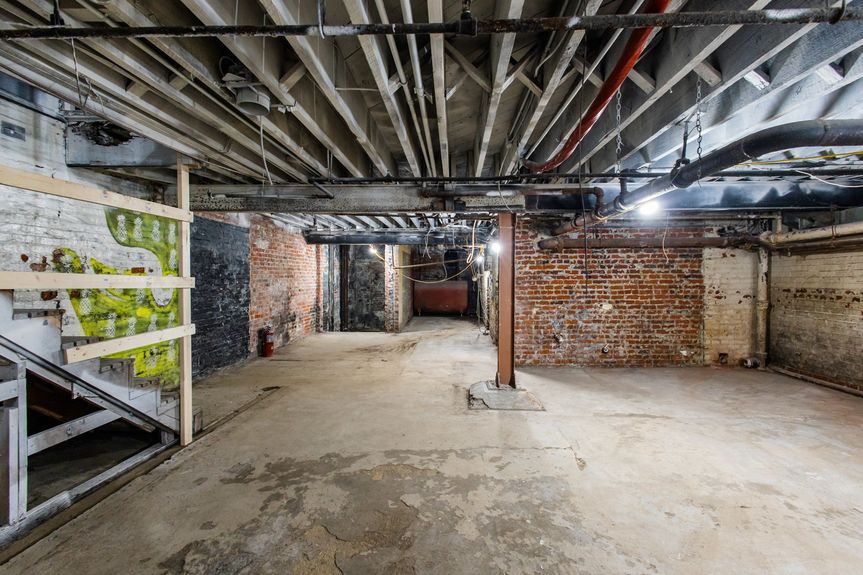 2033 W Broad St-6-min