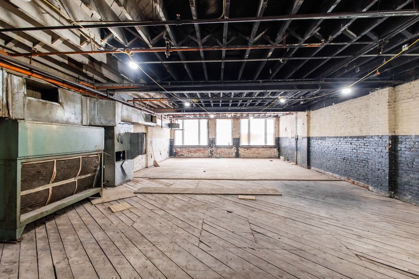 2033 W Broad St-7-min