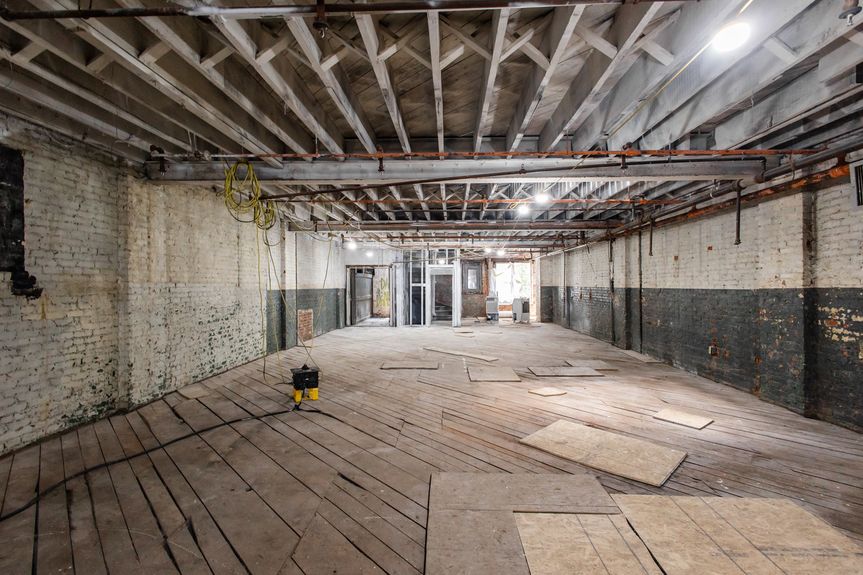 2033 W Broad St-8-min