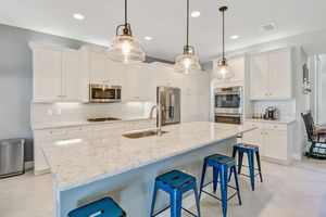 Stonecreek in Naples Kitchen with Gas Appliances