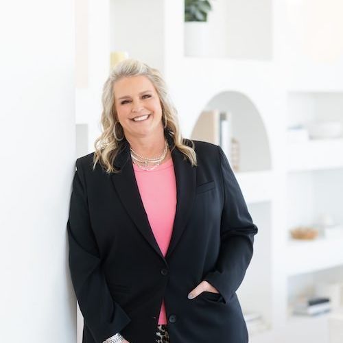 Best Realtor in Bedford, TX: Holly Torri