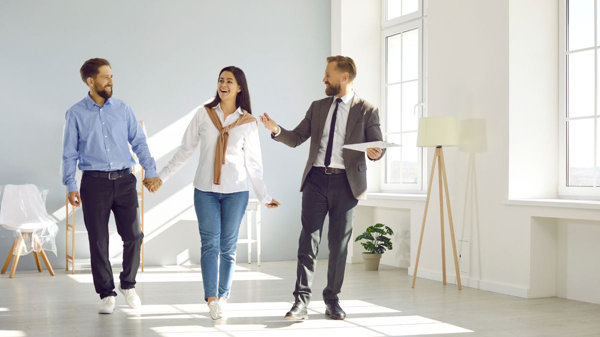 How to Stand Out as a Real Estate Agent