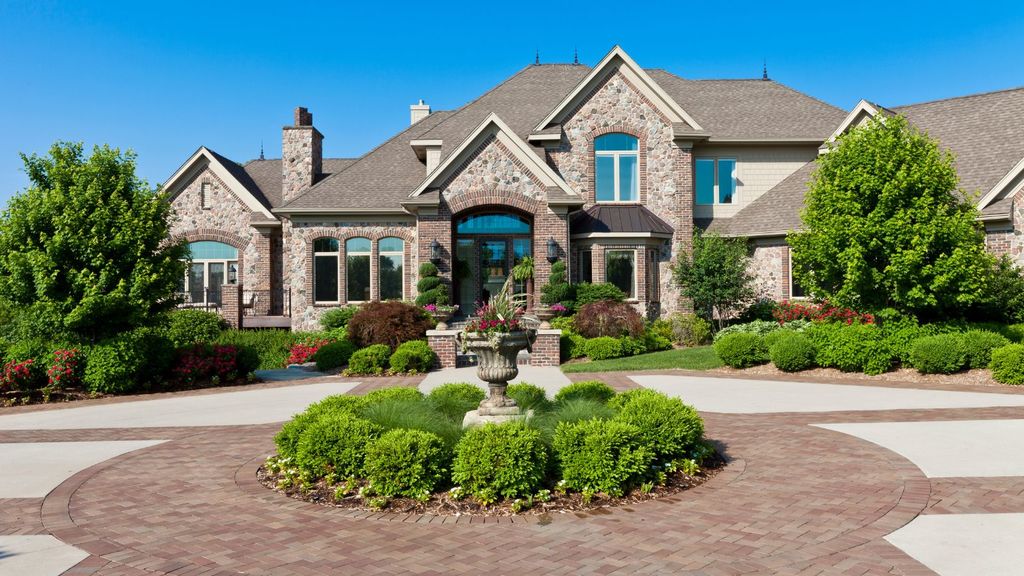 Open houses are great for luxury homes