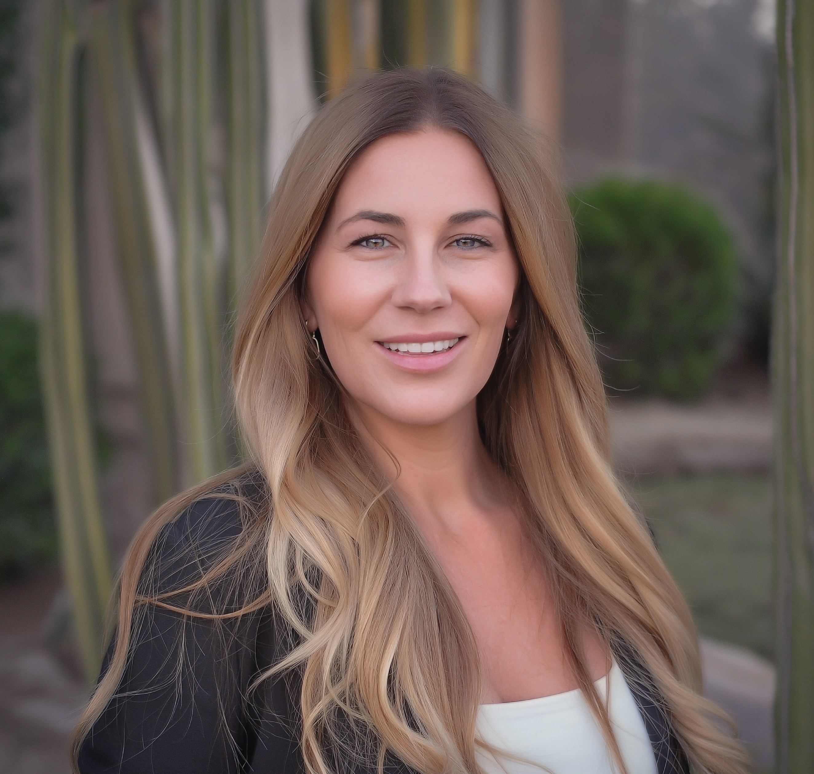 Shannon Clark photo_headshot