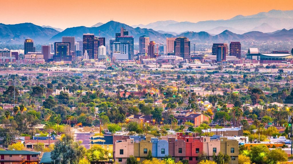 Phoenix, AZ Skyline View