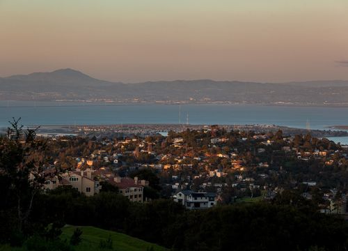 charlie-lederer-cwSAtmYK0y0-unsplash (1)