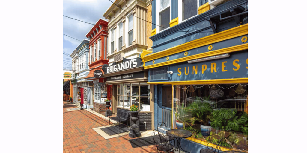 Quaint Downtown Vibes