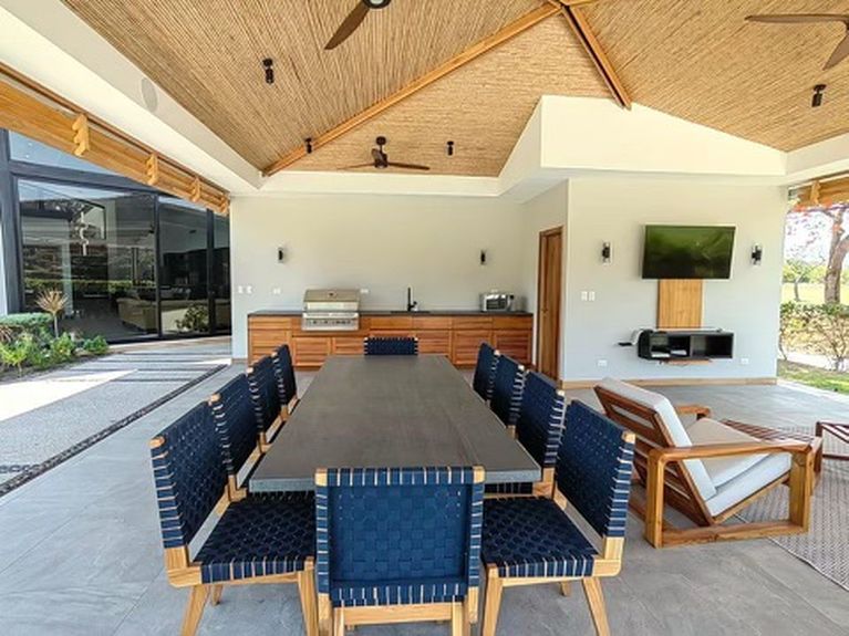 1e322e1f-3adc-4719-8fff-f53f58ec4d6f