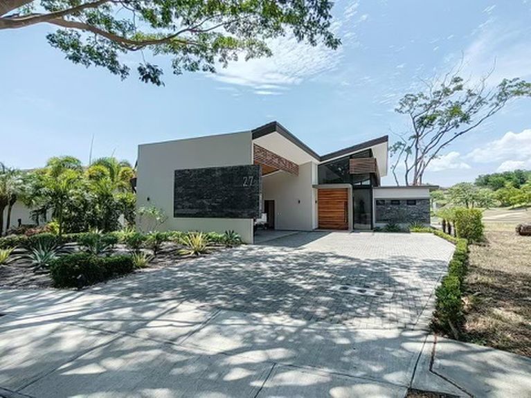 3e682dcc-f52b-478c-b70f-cb4589d1592a