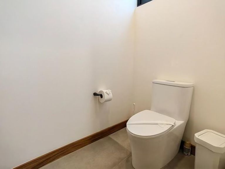 e826bc22-0614-49e8-80f6-dfa50a3acb1d