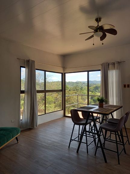 d8fc5647-6cb2-4fc0-9a77-43acd4ea5f1e