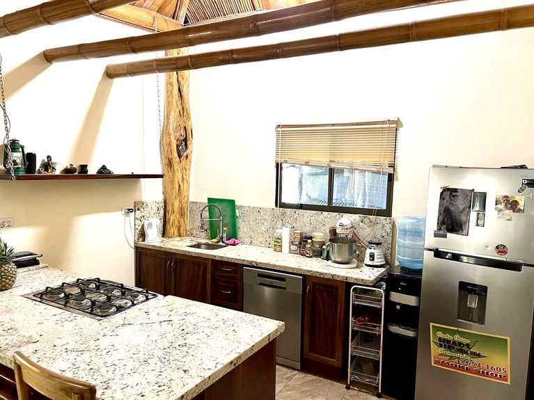 a729a49b-b9fb-48b1-ad05-91b51d6dac88