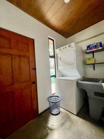 84b25a4e-ea0b-41e1-bed6-1112b652e5f1