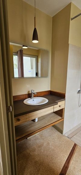 e02a3c13-965e-407e-82ea-c9b6d60630fe