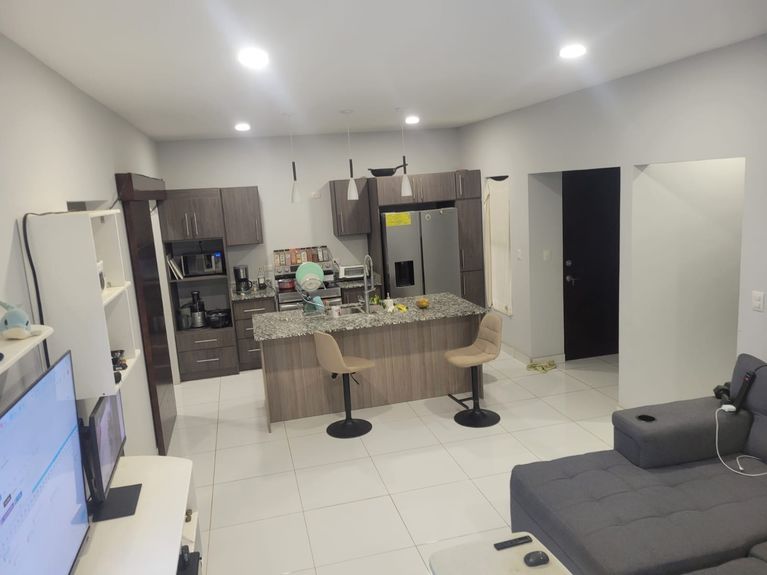 daa50d1b-403d-4889-90f7-bccc187f2050