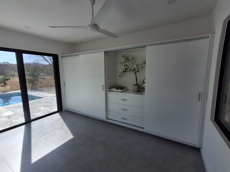 7fd8d9b8-b2d7-4e4e-9744-f9affd957b1f