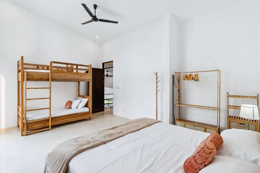 80789650-c9ea-478a-9cd5-54f475470f1b