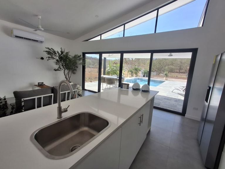 c64927ab-dfd0-4dc0-98a0-397a56eb2683