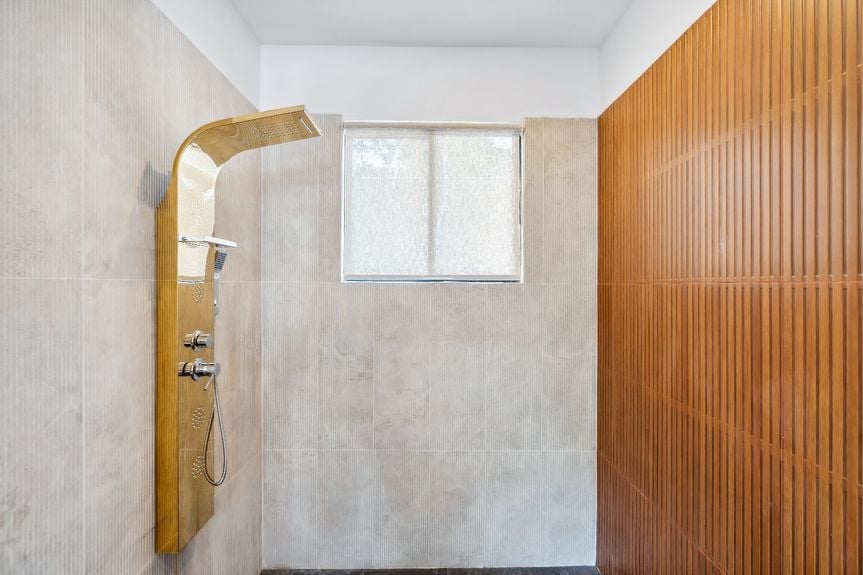 fcfda522-58c5-430a-a097-47b27f361298