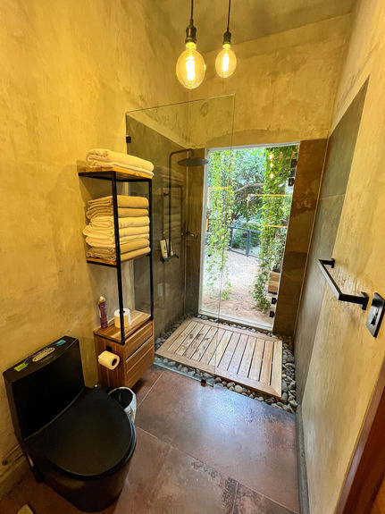 CASA BLACKBOX BATHROOM PRINCIPAL-2