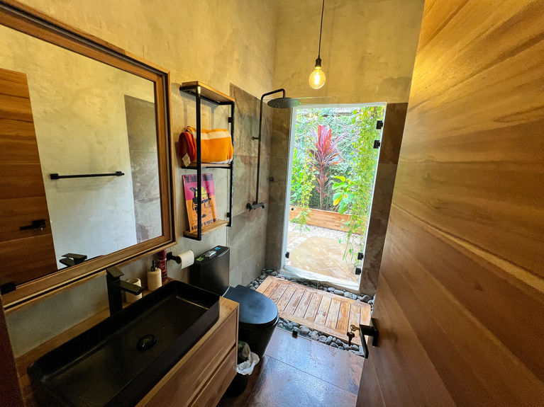 CASA BLACKBOX GUEST BATHROOM-2