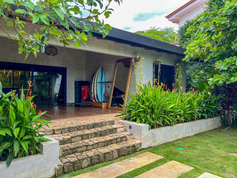 CASA BLACKBOX PATIO DECK-4