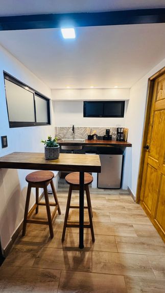 e775a3c7-b5a0-4cb9-9dc3-85bad87e1284